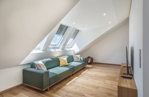 Furstenfeldbruck District Apartment | Wohnen im Architektenhaus - Haus S 1