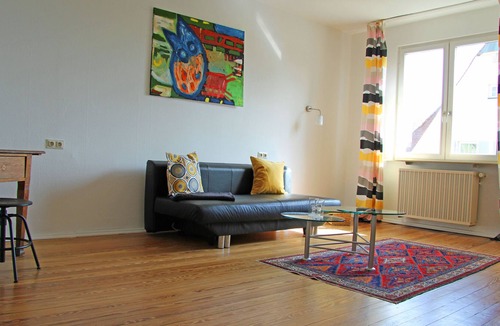 Kitzingen Apartment | Wohnen im Atelier-und Künstlerhaushalt und das in wunderschöner und großer Villa!