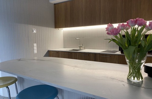 Tutzing Apartment | Wohnstudio Stylish und Voll Ausgestattet