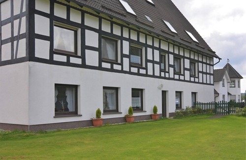 Silbecke Apartment | Wohnung in Silbecke mit Pool und Wald