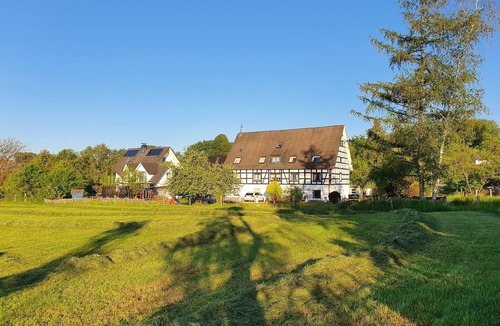Silbecke Apartment | Wohnung in Silbecke mit Pool und Wald