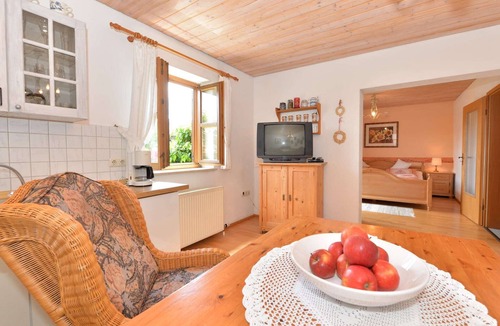 Bayerisch Eisenstein Apartment | Wohnung in Bayerisch Eisenstein mit Garten