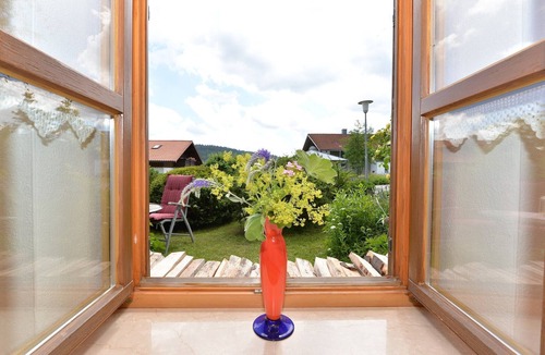 Bayerisch Eisenstein Apartment | Wohnung in Bayerisch Eisenstein mit Garten
