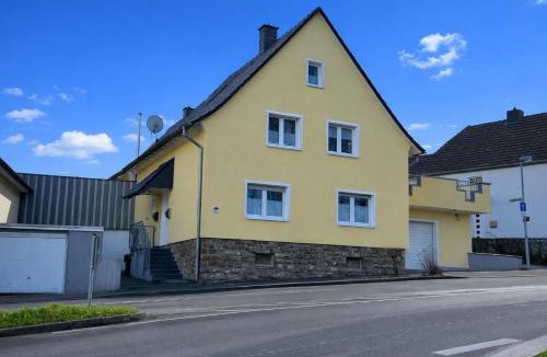 Menden Apartment | Wolke13 - gemütliche 2 Zimmer Wohnung mit voll ausgestatteter Küche in der City von Menden
