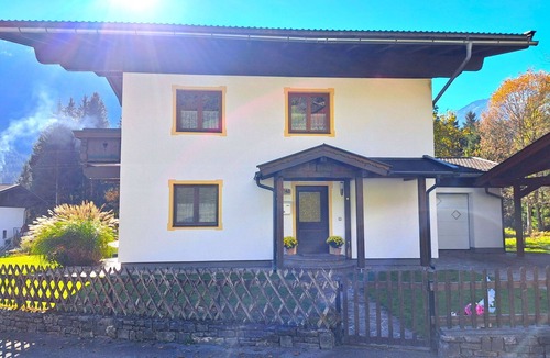 Wald im Pinzgau House | Wonderful private villa for 9 guests with TV, balcony, pets allowed and panoramic view