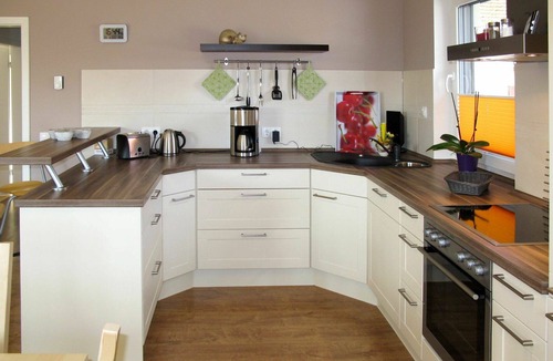 Godern House | Wonderful private villa for 8 guests with WIFI, TV, terrace and pets allowed