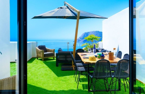 La Herradura House | Wonderful villa for 6 people with pool, A/C, WIFI, TV and terrace