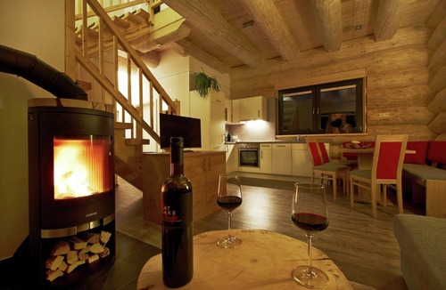 Ladis Ski Chalet | Wooden chalet with terrace
