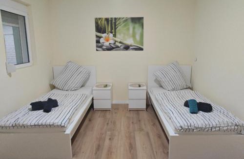 Geilenkirchen Apartment | Work and Stay 3 Schlafzimmer 8 Betten 1 Küche 1 Badezimmer 150qm