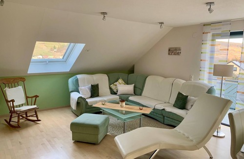 Erlabrunn Apartment | Wunderschöne, Hochwertige Ferienwohnung in Erlabrunn für bis zu 4 Personen