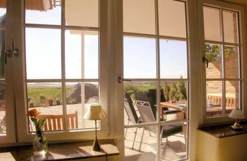 Gross Zicker Apartment | Wunderschönes Appartement mit Garten und Terrasse by Interhome