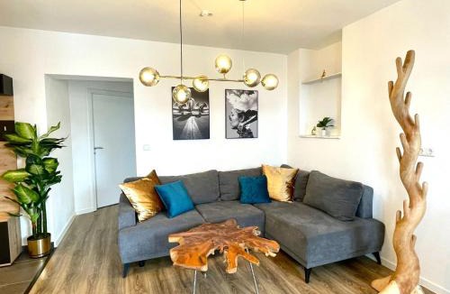 Muehldorf am Inn Apartment | YAY - 58m2 Apartment am Bahnhof - Smart TV - Internet - Kaffee - Waschmaschine - Trockner