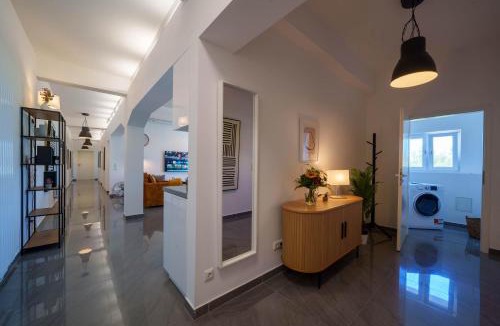 Schafhof Apartment | Yello Homes Suite - Dream Loft - Jacquzzi - bis zu 10 Gäste