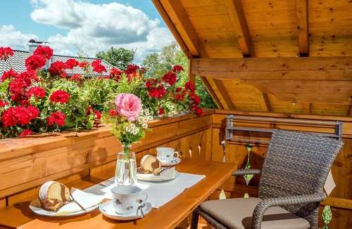 Chieming Apartment | Your dream vacation - above the Chiemsee shore - magnificent sunsets