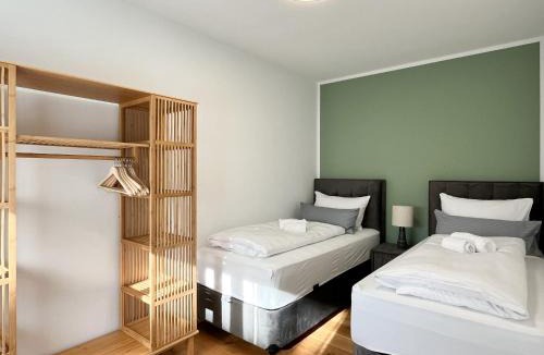 Furstenfeldbruck District Apartment | YUVA HOMES Germering - 100m2 - nahe München - 2 Bäder - Garten&Terrasse - S-Bahn