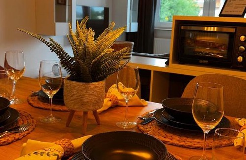 Osnabrueck Apartment | Zentral gelegenes Apartment mit Tiefgarage, Boxspringbett nahe Zoo