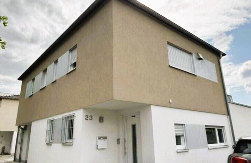 Fuerth House | Zentral Gelegenes Haus in Ruhiger Lage Nähe U-/s-bahn mit Terrasse und Garten