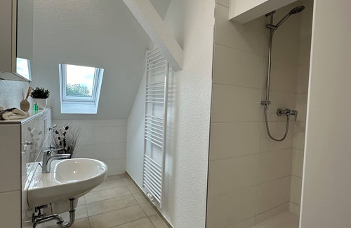 Herne Apartment | Zentrales Neues, Modernes Apartment. Schneller Zugang Mittels Code-schloss