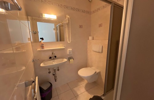 Obsteig Bed & Breakfast | Zimmer 12/1bett mit Balkon - Pension Alpina