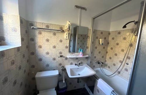 Obsteig Bed & Breakfast | Zimmer 18/3bett Ohne Balkon - Pension Alpina