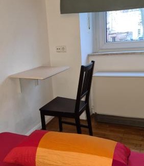 Zellerau House | Zimmer in zentraler Lage/Room near downtown