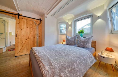 Ostorf Apartment | Zuarin Gewölbekeller - direkt am Schlossgarten von Schwerin - Parkplatz auf Anfrage - Aufladestation für Elektro-Autos vorhanden