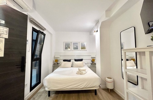 Fuengirola Hotel | ZUR Boutique Hostel