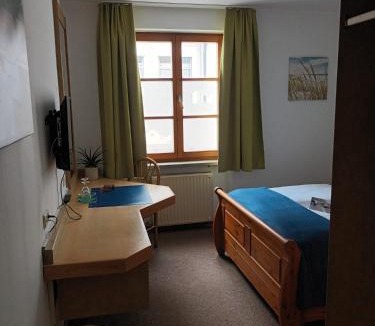 Kuemmersbruck Hotel | Zur Post Kümmersbruck Hotel & Tiny Houses