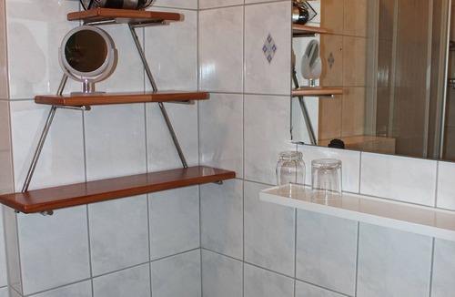 Waffenbrunn House | Zur Waldesruh