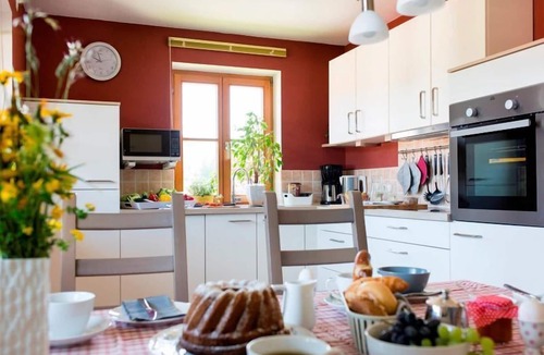 Blindau Apartment | Zwei-Raum-Ferienwohnung "Panoramablick", 70qm, 2. separate Schlafgelegenheit, 2 Balkone