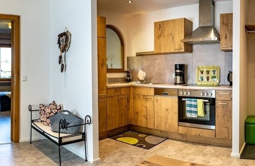 Groissenbach Apartment | Zwei-Raum-Wohnung (6) Haus Resi, Wohnküche, Wohnzimmer,Schlafzimmer, Du/WC mit Wärmekabine, Balkon (60m²)