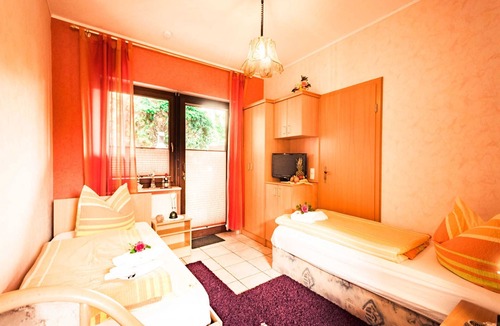 Trassenheide Bed & Breakfast | Zweibettzimmer - Familiäre Pension & Ferienwohnungen Fischer-haus