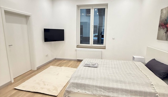 #1 Exclusive city room, shared bathroom/kitchen