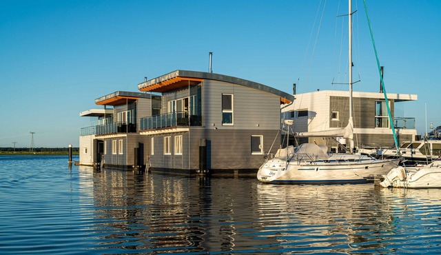 11. floating houses (105 m²) Annea with fireplace - Floating House Annea with fireplace
