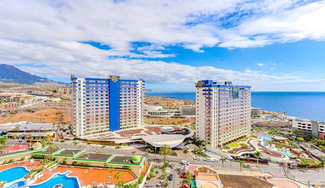 14th Floor Sunset Views: Modern 2BR Suite with Panoramic Oceanfront Balcony