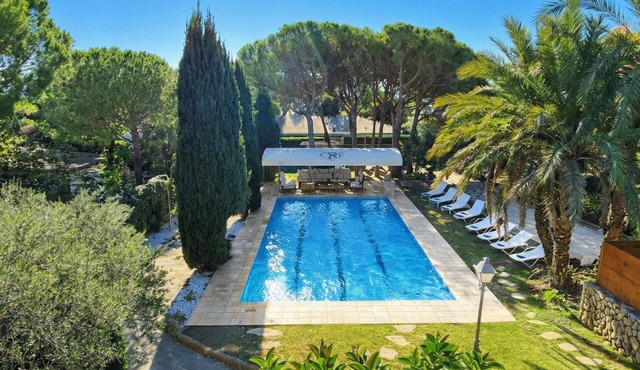 15 min. drive from Sitges Villa El Ranch 10 min. walk to the beach Jacuzzi 17P