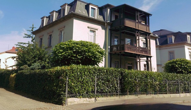150 sqm in Dresden city villa from the Wilhelminian era.