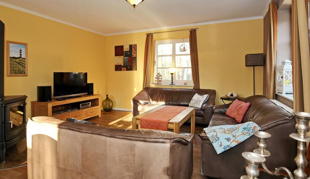 166m² vacation home for up to 8 people with sauna, whirlpool and garden