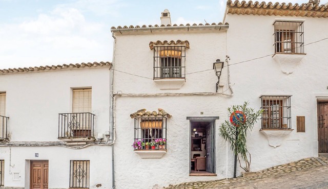 2 bedroom luxurious home in Zahara de la Sierra