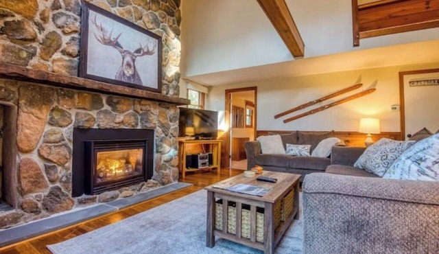 2 mi to downtown North Conway. Gameroom. Close to Echo Lake, Storyland, Aquarium