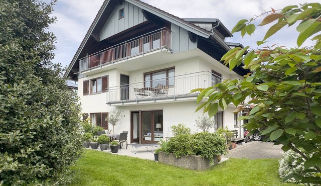 2-room apartment 'Lieblingsnest' with great terrace, 3 km from Lake Constance, Wi-Fi