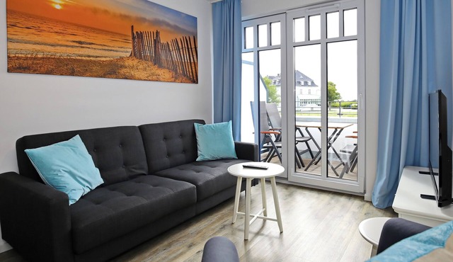 2-room apartment for 4 people with dog, 50 m to the Baltic Sea beach and lake view