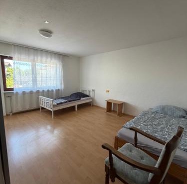 2-Zimmer-Wohnung bei Sindelfingen mit WLAN & Parkplatz