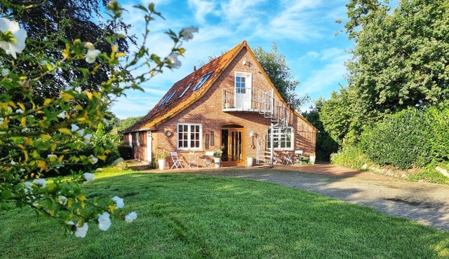 200 Jahre altes Landhaus mit Tieren