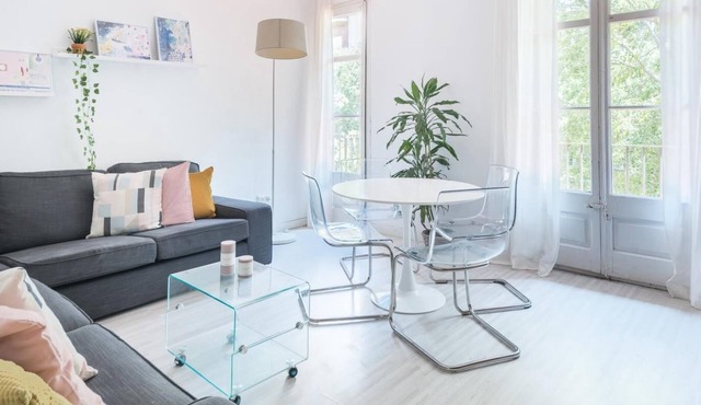 3 bedroom apartment in the heart of Sant Antoni's district