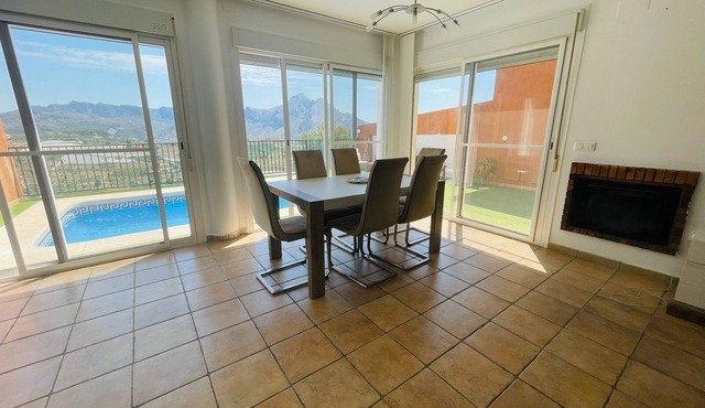 3-bedroom house with sea views and private pool in Costa Blanca