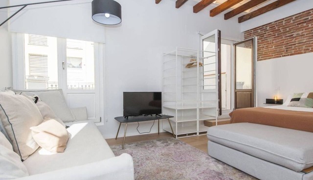 3-Guest Oasis with Scenic Terrace