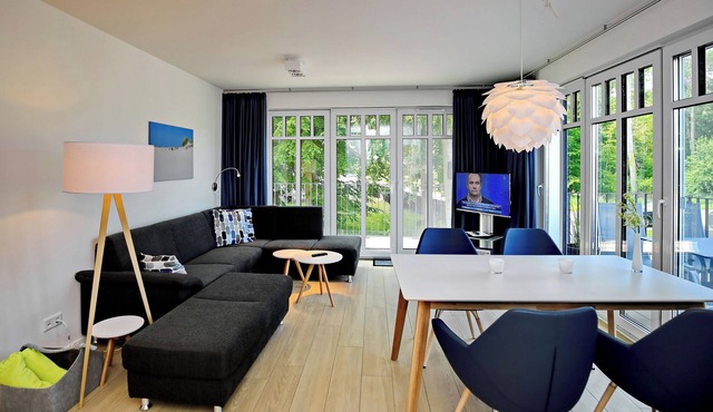 3-room apartment for 4 people with lake view, 50 m to the Baltic Sea beach