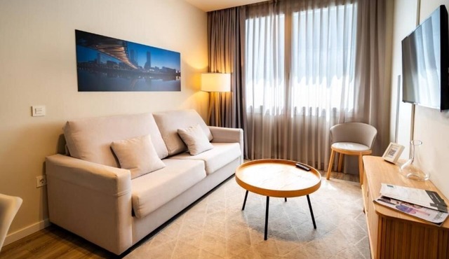 3 Units | Spacious Apartment for Relaxing Evenings Near Bilbao's Best Attraction