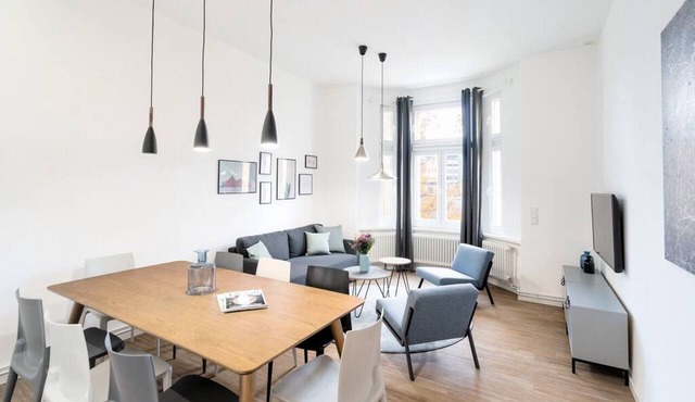 4-Bedrooms Apartment (130sqm) with a comfy balcony(6)